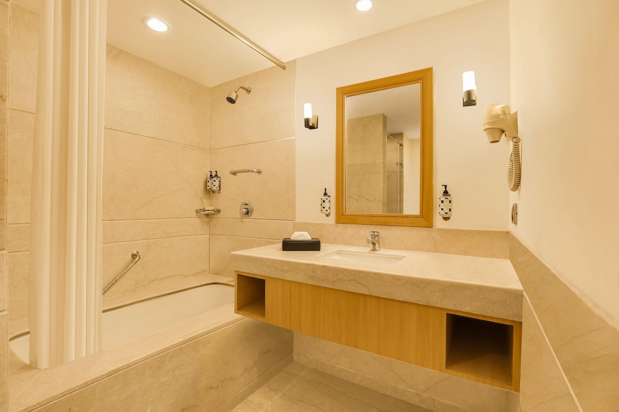 Lemon Tree Premier, Delhi Airport Hotel Nova Deli Exterior foto Bathroom